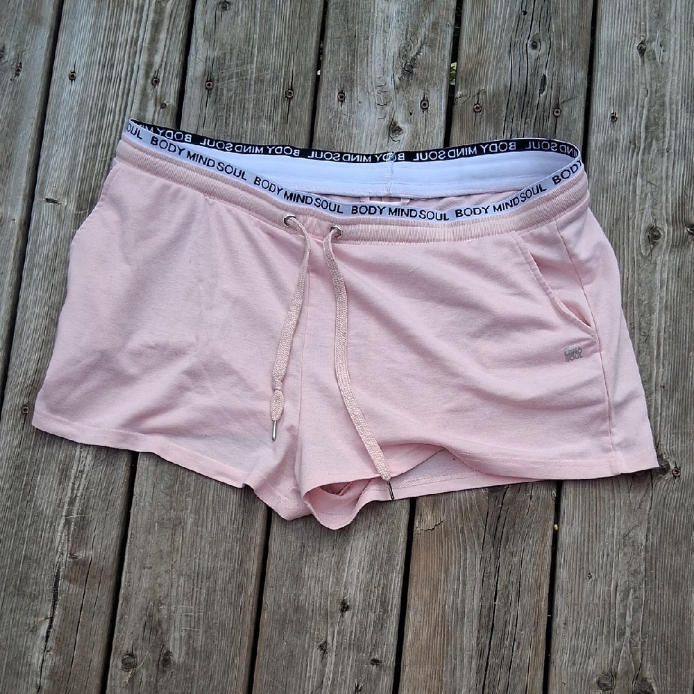 La Vie En‎ Rose Light Pink Athletic Shorts